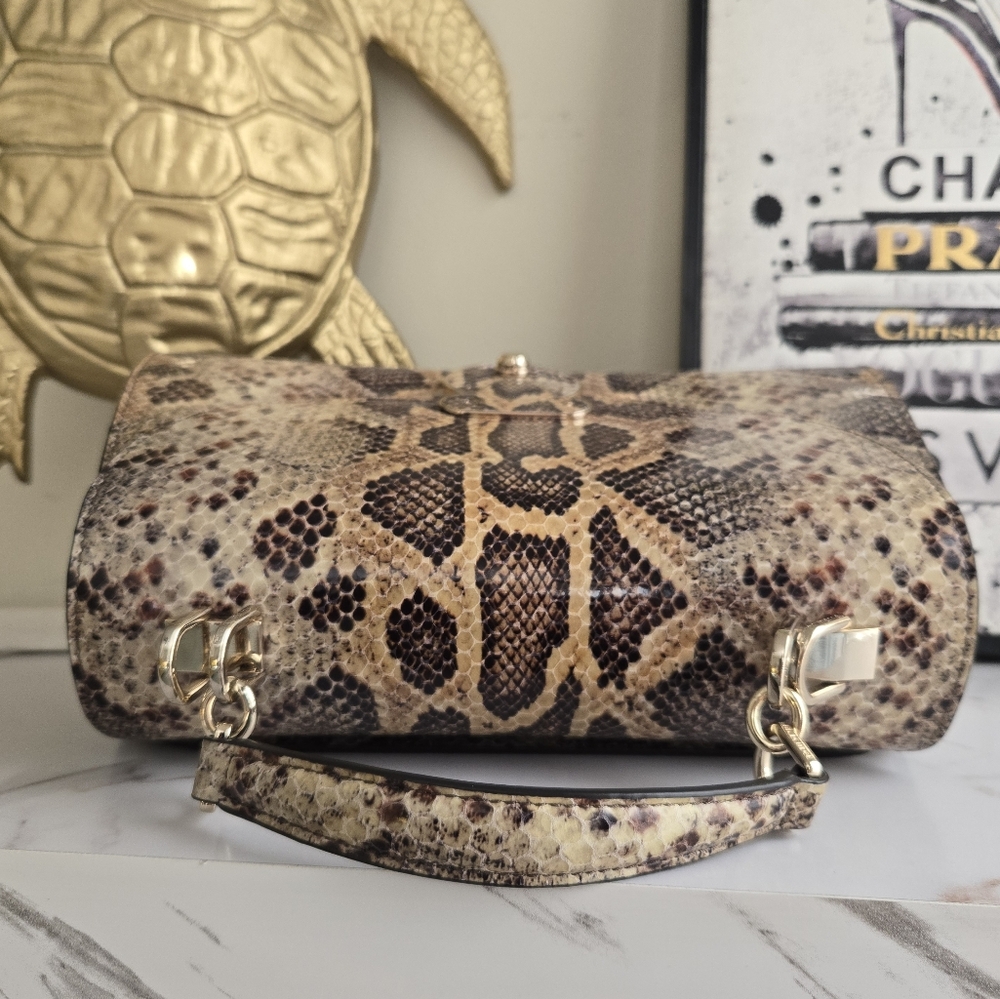 EUC Henri Bendel Embossed Top Handle Bag With The Strap - Picture 6 of 12
